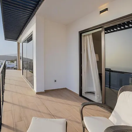 Luxliving Tenerife Hortalaya Heated Pool * Costa Adeje (Tenerife)