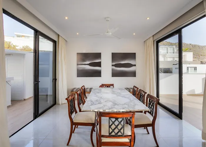 Вілла Luxliving Tenerife Hortalaya Heated Pool