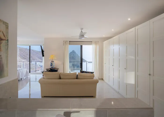 Вілла Luxliving Tenerife Hortalaya Heated Pool Адехе